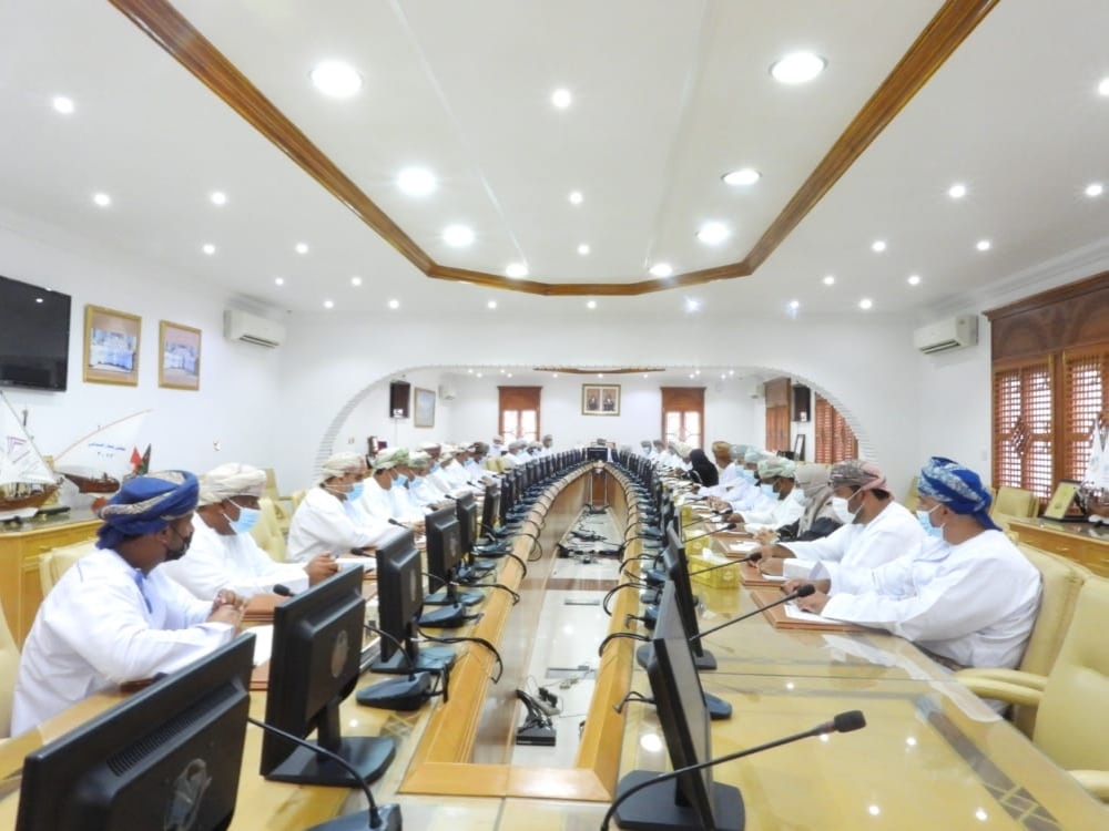 حضور اعضاء المجلس البلدي 