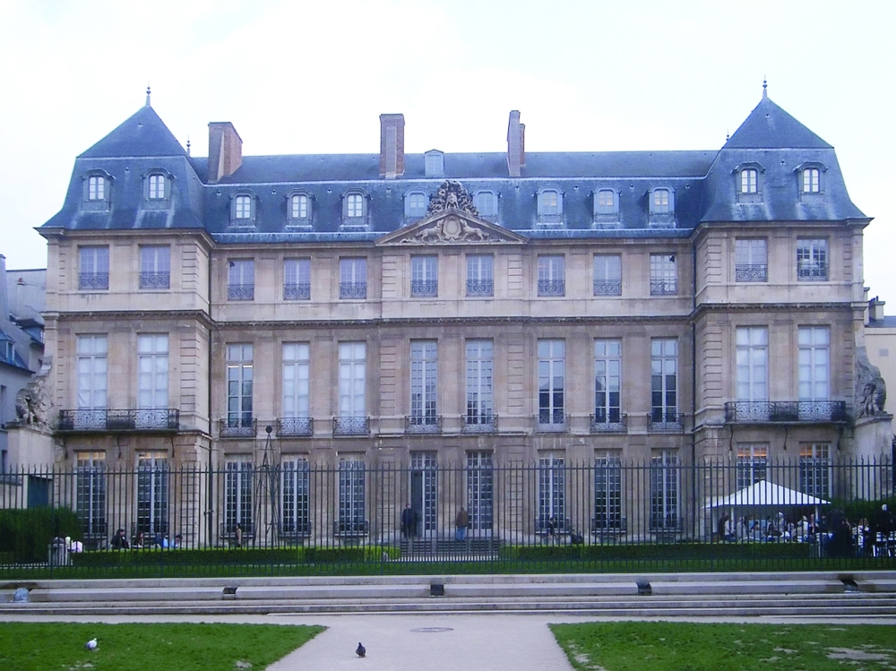 مبنى متحف بيكاسو المبني عام 1659             "ويكيبيديا" 