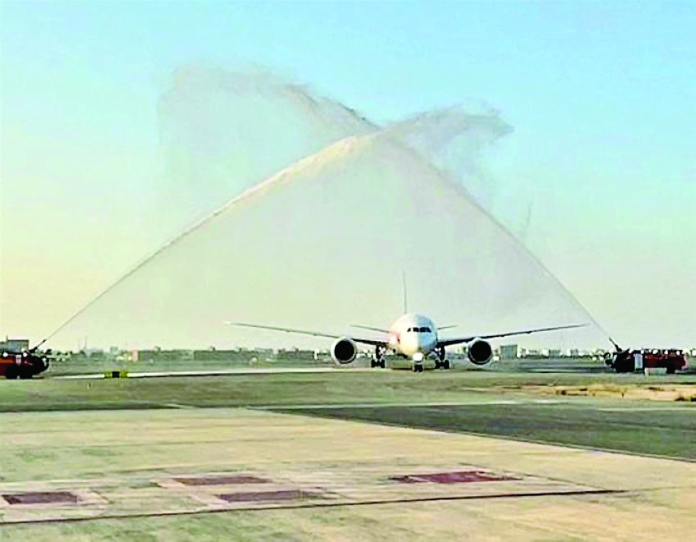 أولى رحلات الطيران المباشرة من جمهورية بولندا وعلى متنها 250 سائحًا