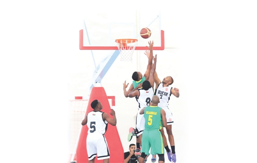  جانب من لقاء السيب وظفار 