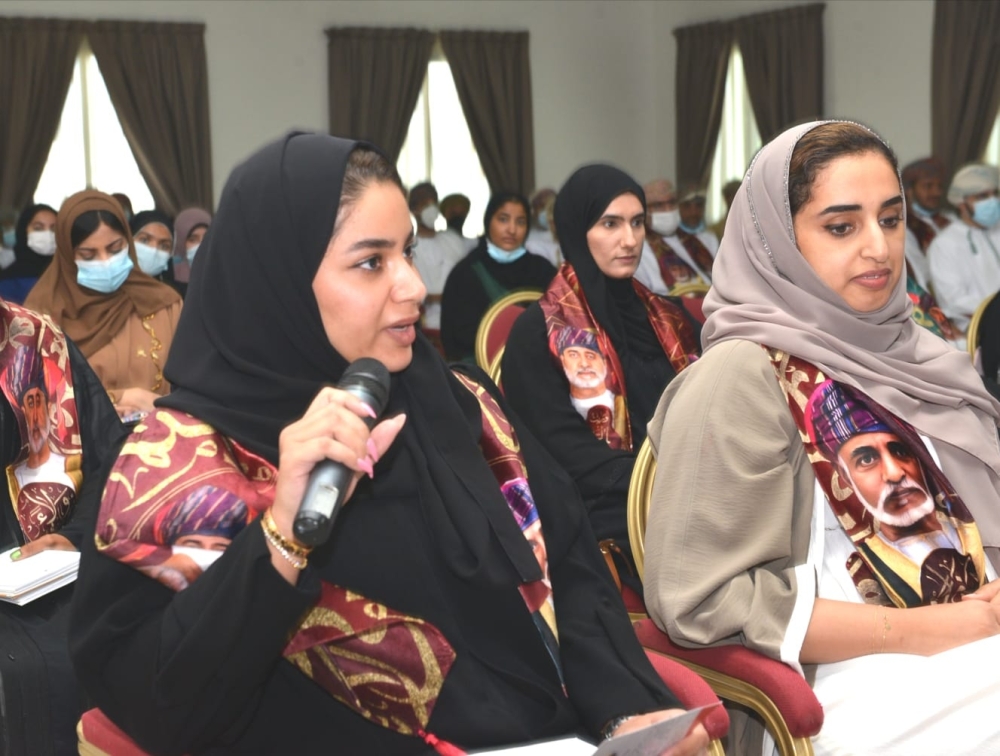  حضور نسائي شهده اللقاح 