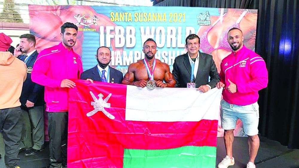 تتويج مازن الرحبي بالميدالية الفضية في وزن ٨٥ كجم