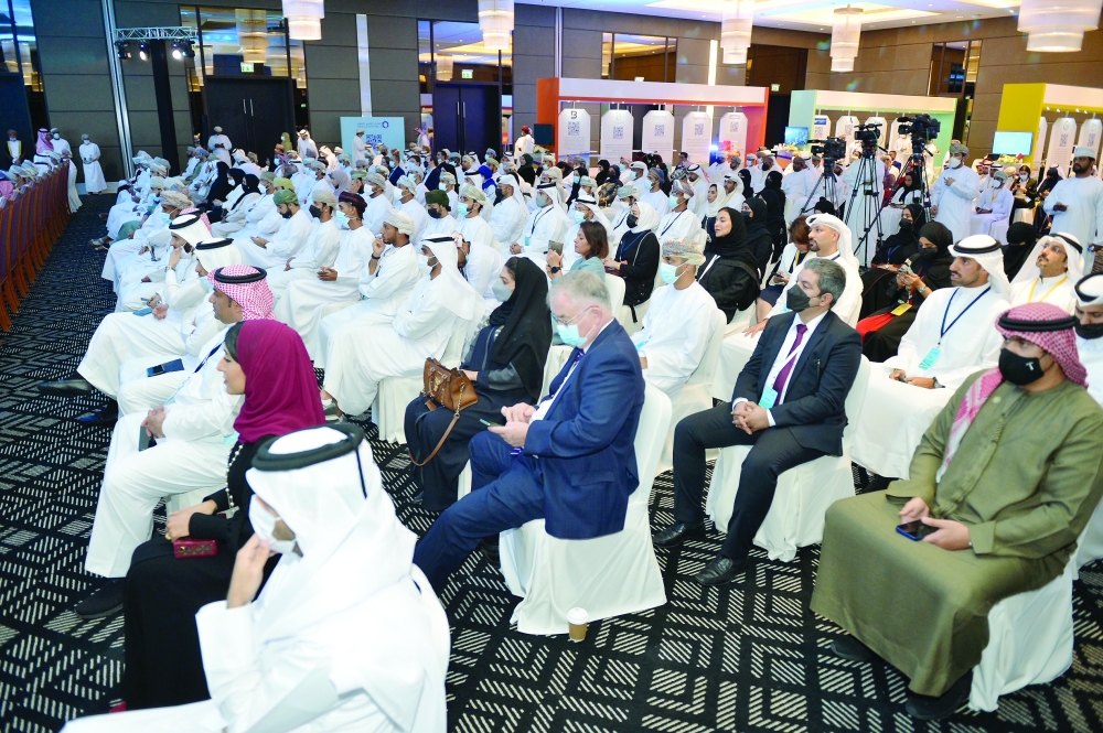 حضور المنتدى