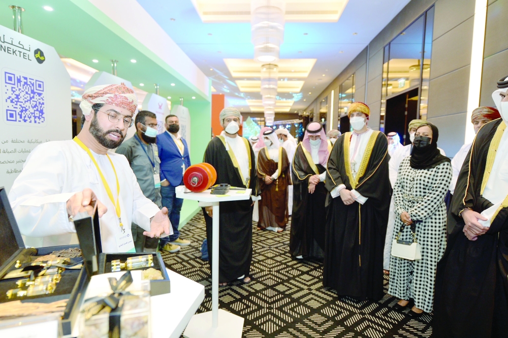 من المعرض المصاحب للمنتدى