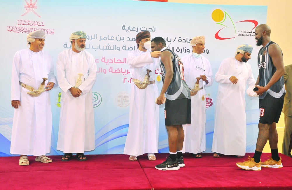 تتويج نزوى بالمركز الثالث