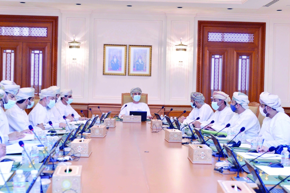 المعولي مترئسًا اجتماع مكتب مجلس الشورى