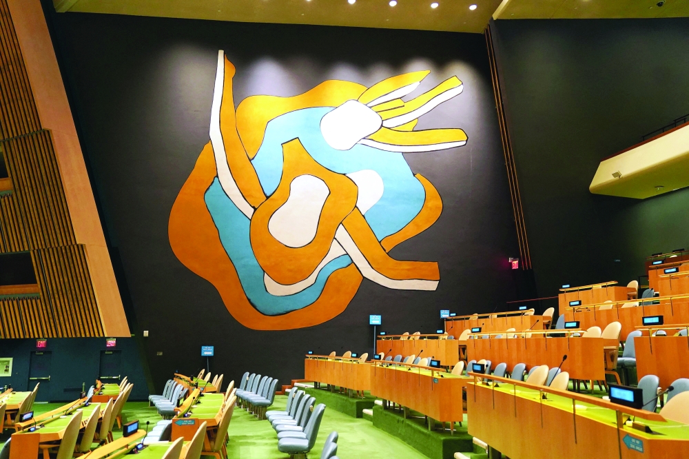 جداريات فيرناند ليجيه في قاعة الجمعية العامة من الأعمال الفنية في الأمم المتحدة .أ.ف.ب