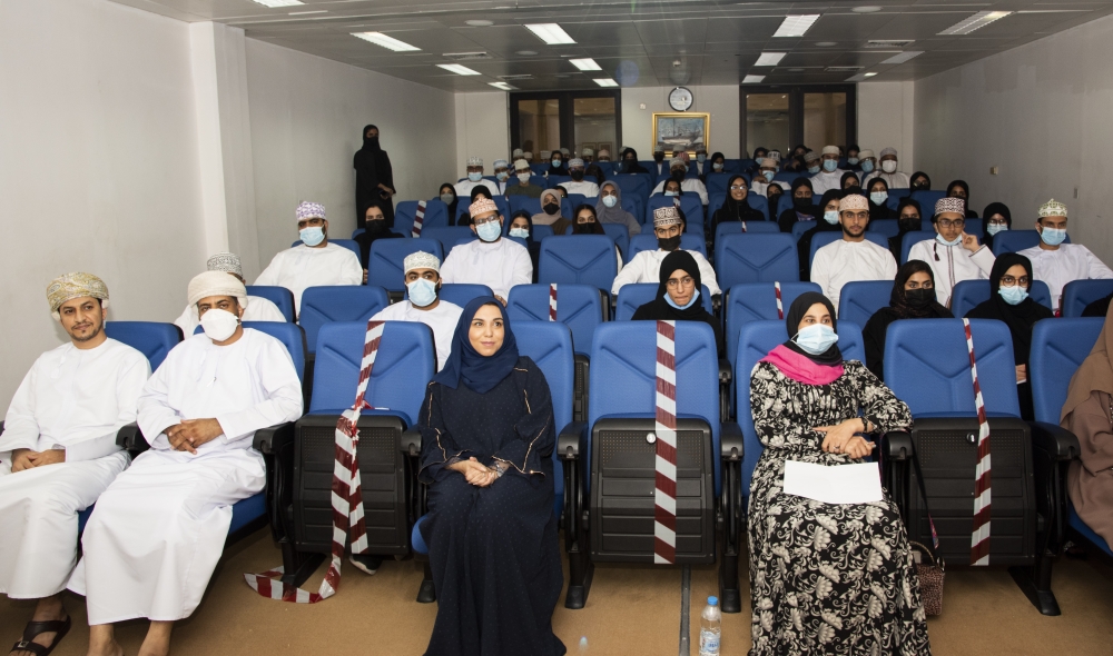 جانب من ندوة برنامج التبادل الطلابي