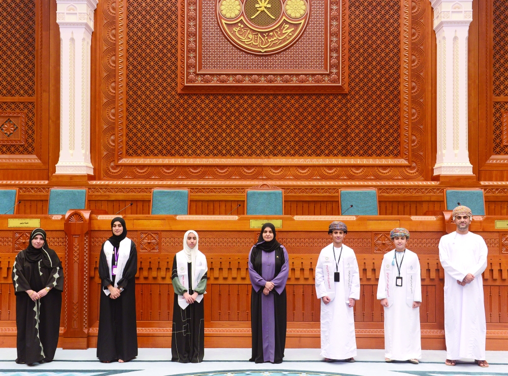 صورة تذكارية في أروقة مجلس الدولة