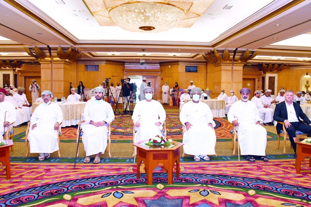 الحضور الرسمي في حفل التدشين       تصوير - هدى البحرية