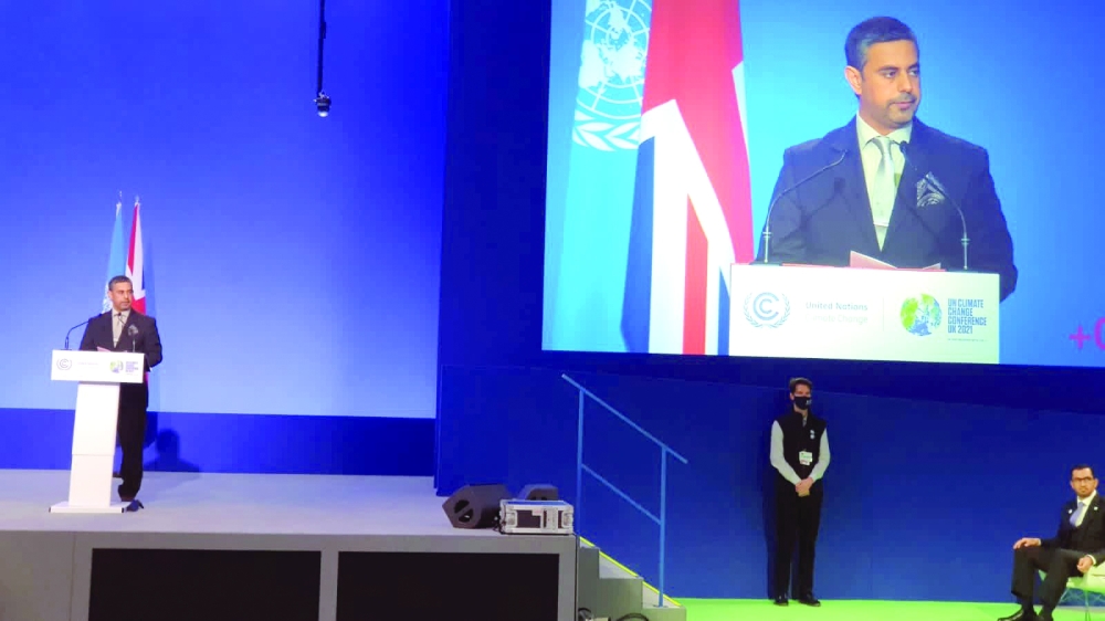 رئيس هيئة الطيران المدني يلقي كلمة سلطنة عمان. 
