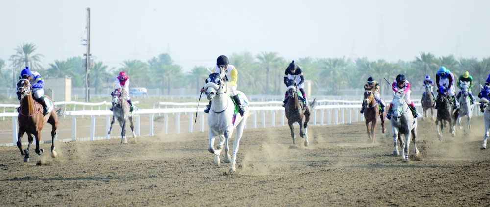 جانب من سباق احدى الأشواط 