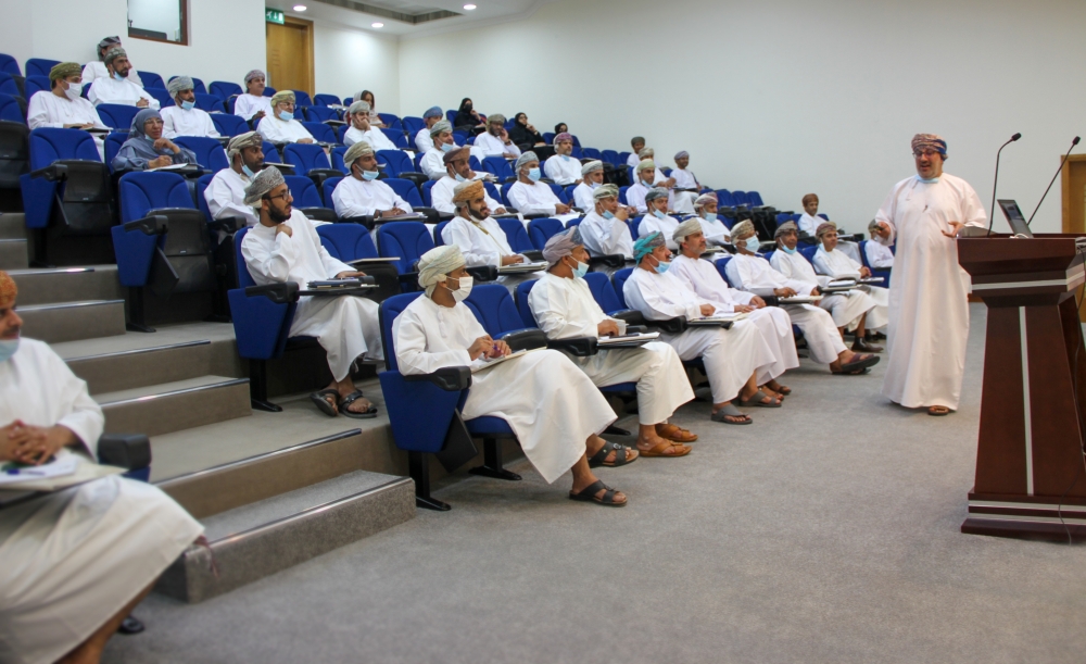 المشاركون في البرنامج التدريبي