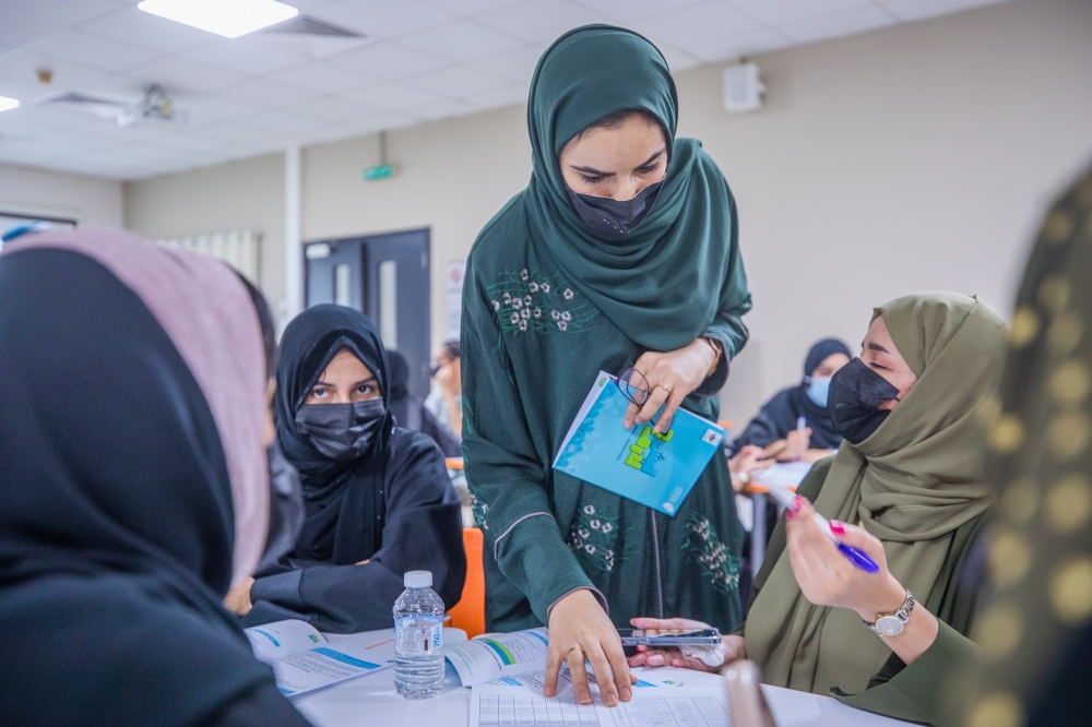 المشاركون في برنامج "ليش لازم" لتعريفهم بالحماية الاجتماعية