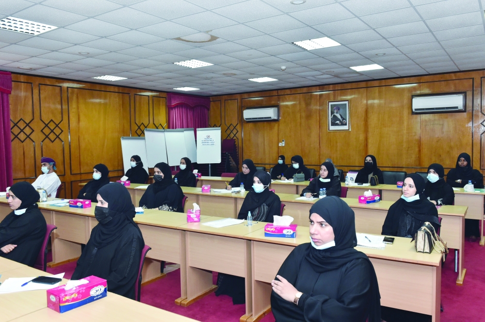 المشاركون بحلقة العمل التدريبية 