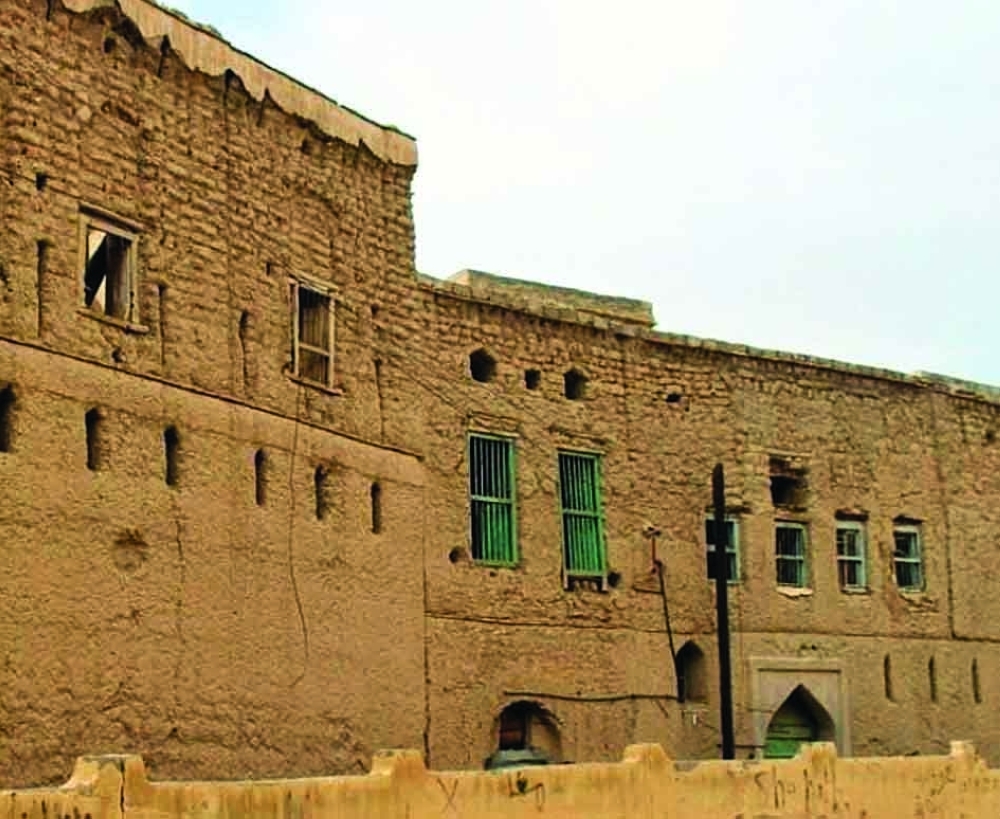  منزل الشيخ راشد اللمكي في حارة قصرى بالرستاق