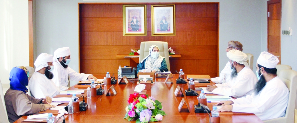 المحروقية تترأس الاجتماع