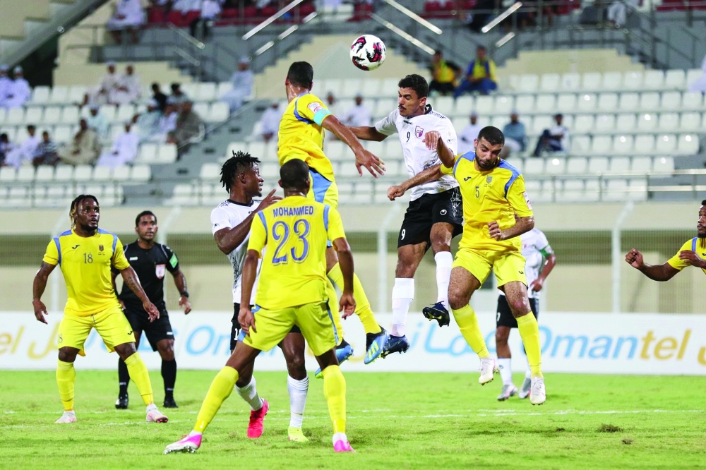 من لقاءات دوري عمانتل