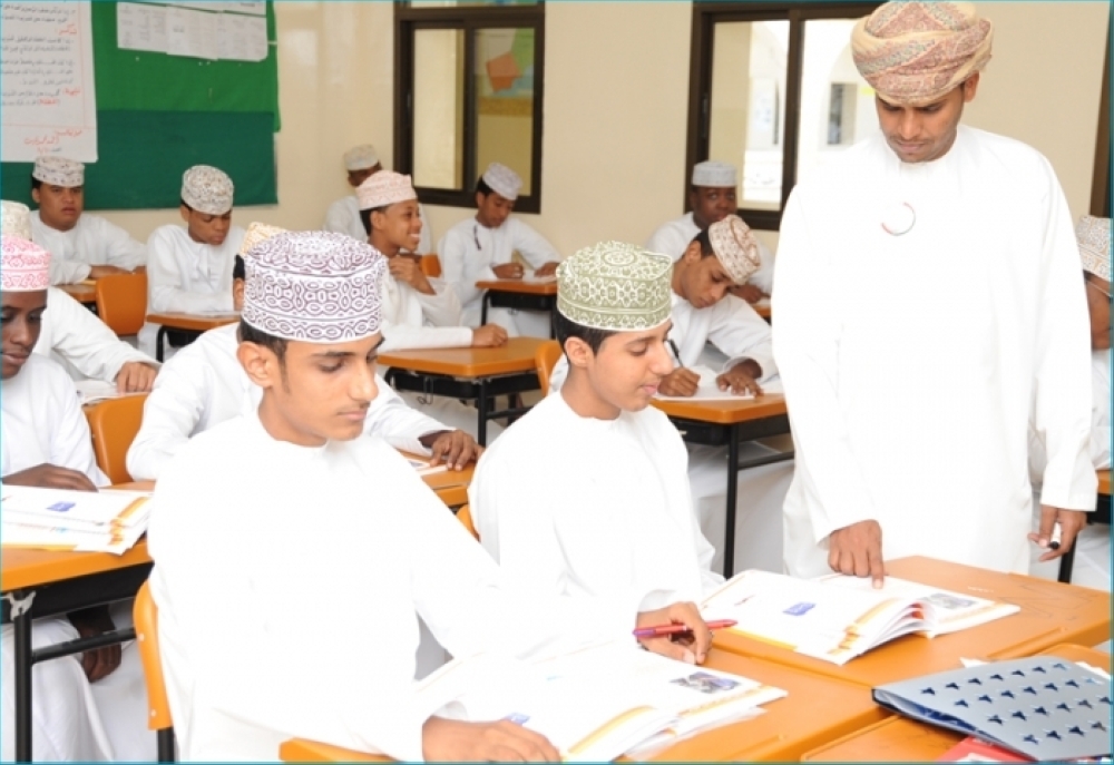 أحد صفوف العلم الشامخة ( ارشيفة ) 