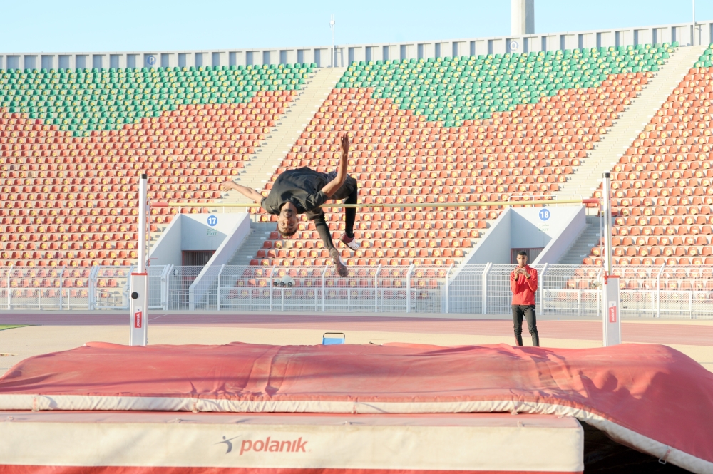 من منافسات الوثب العالي