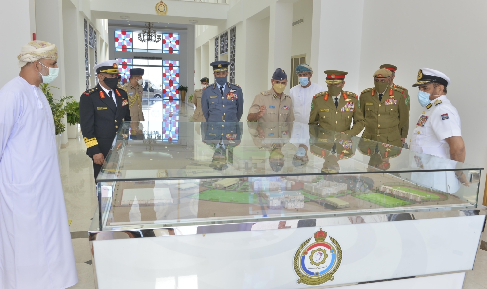 اثناء زيارة  الكلية العسكرية التقنية 