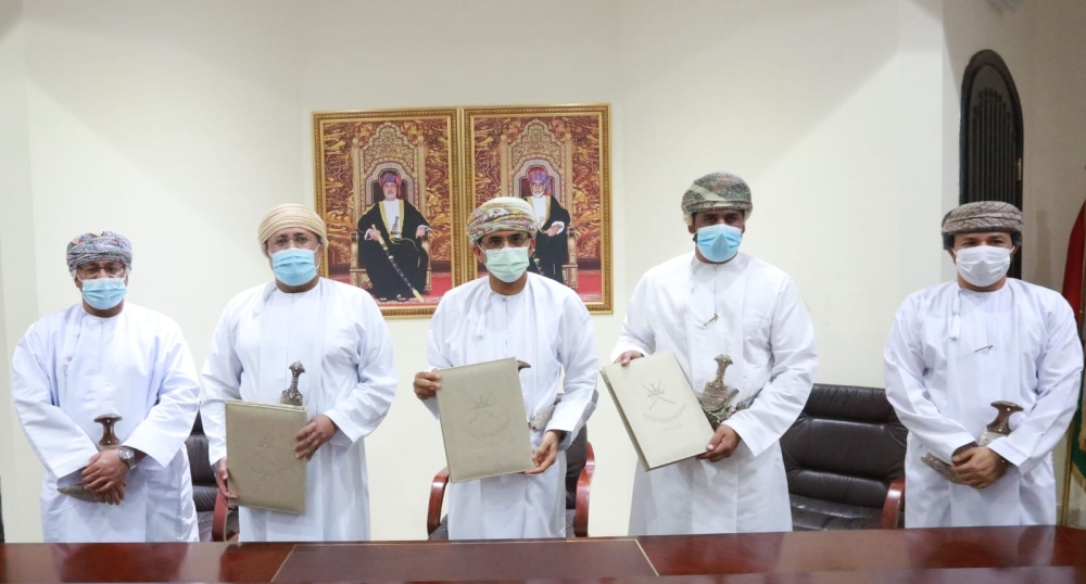  من مراسم توقيع الاتفاقيتين