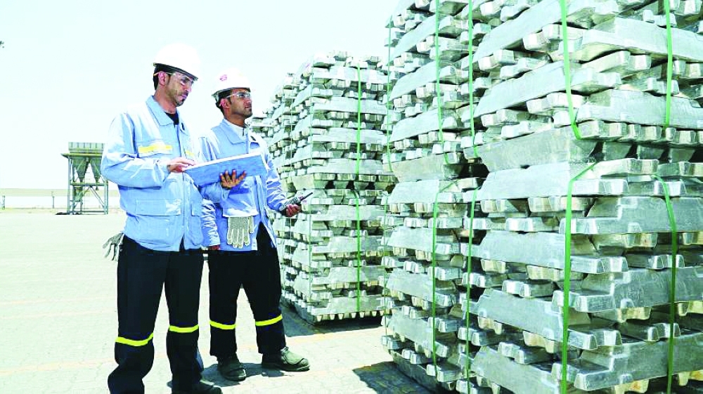 التجارة والصناعة 33 