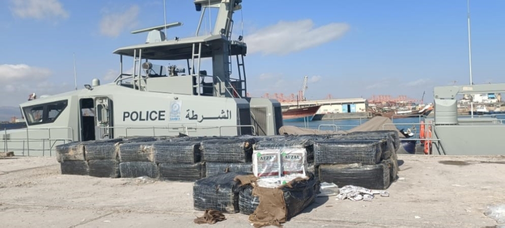 ضبط ثلاثين ألف كيس من التبغ