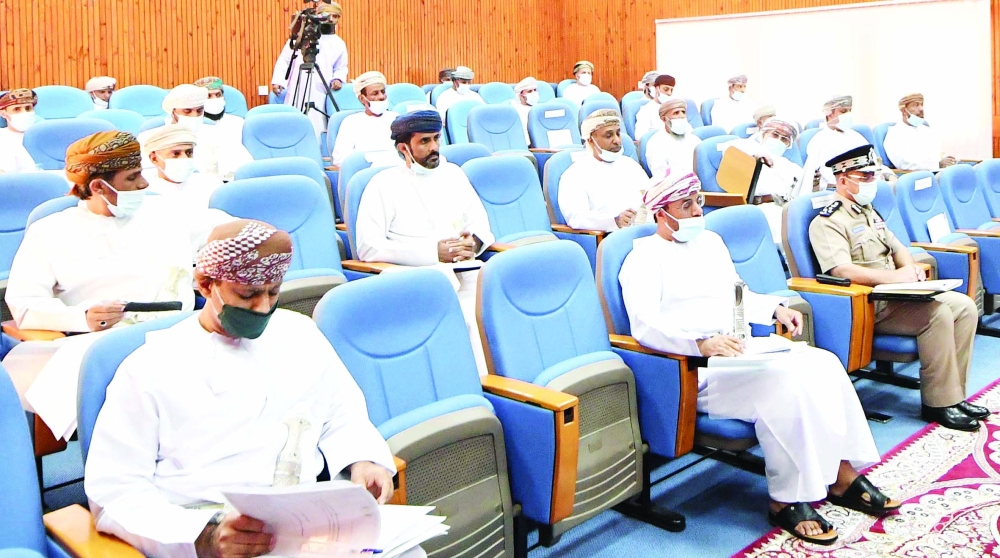 حضور الاجتماع الأول 