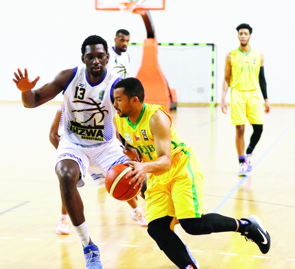 جانب من لقاء السيب و نزوى