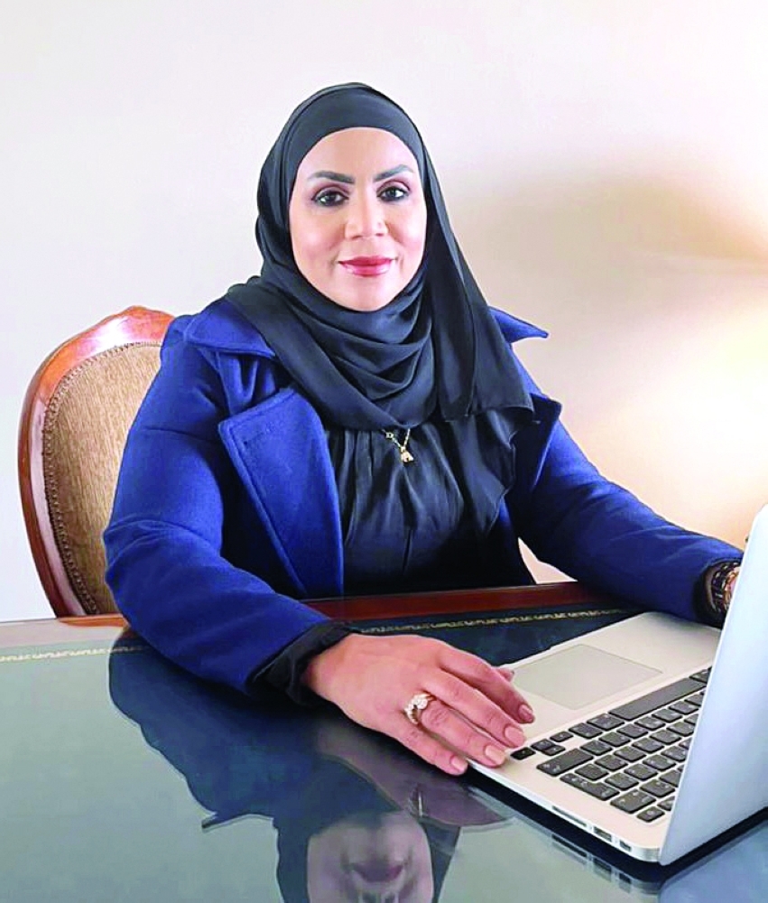 د. عائشة الدرمكية تشارك في حلقة العمل