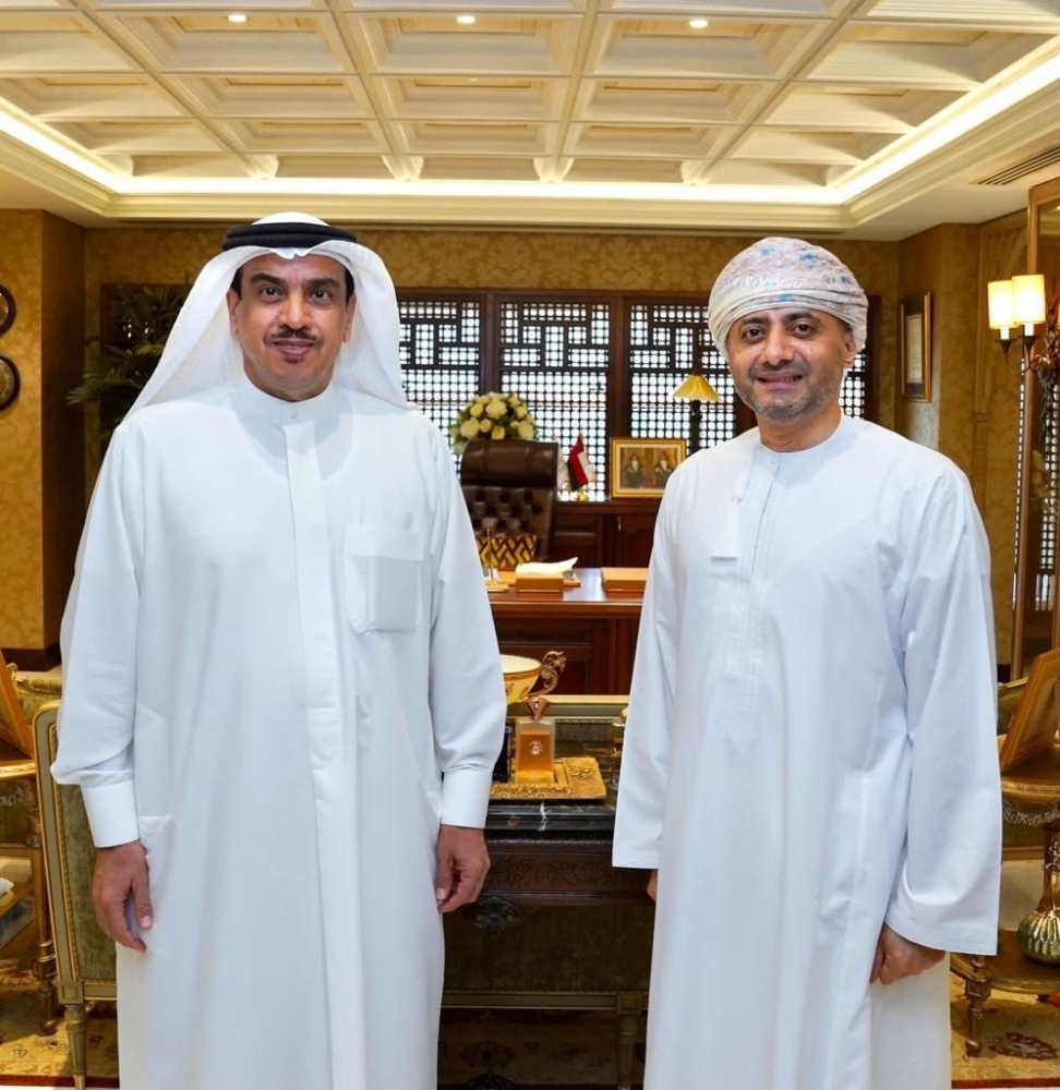 تسليم البوسعيدي دعوة الحضور