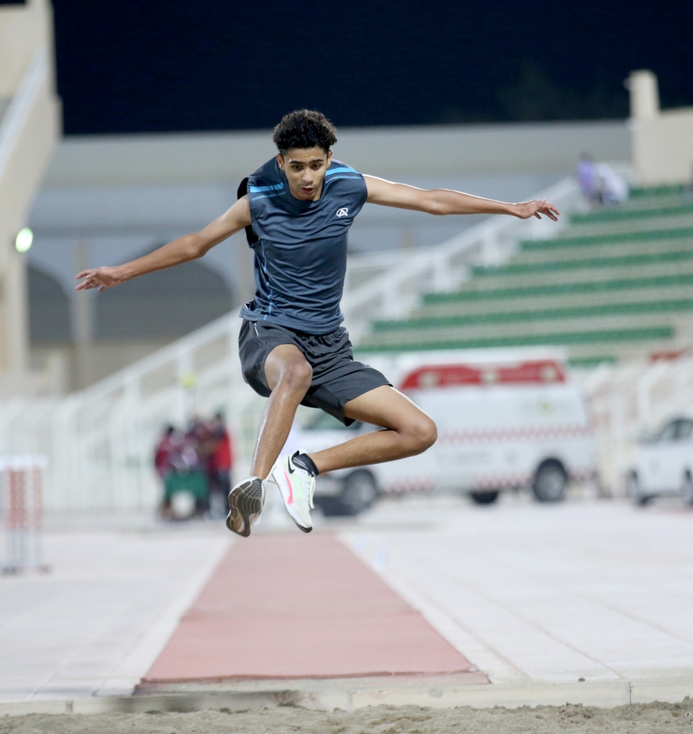 جانب من مسابقة الوثب الطويل