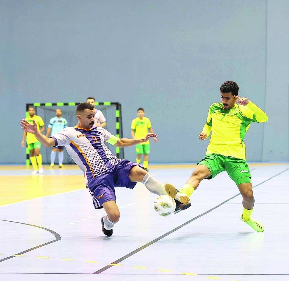 جانب من مباراة السيب والشباب