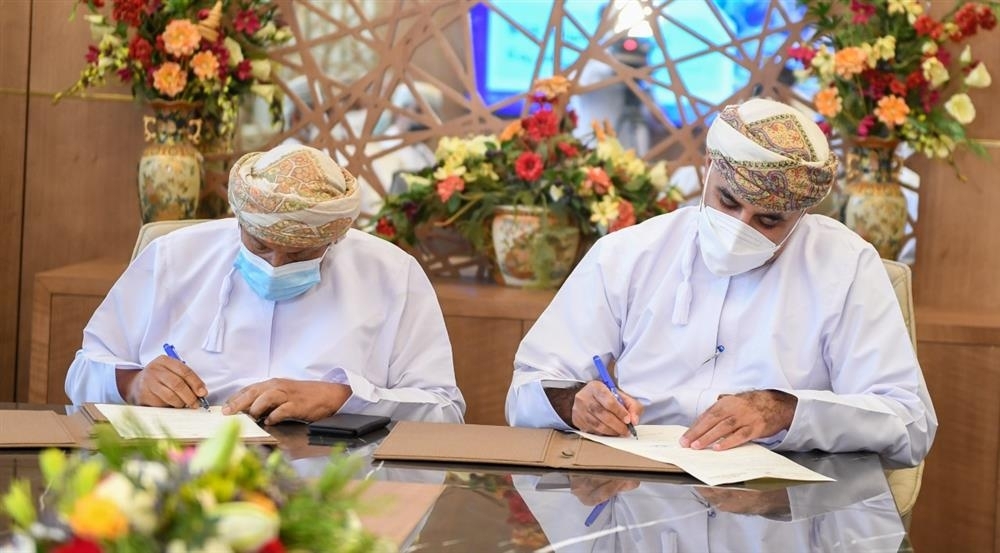 الشعيلي يوقع عدد من الاتفاقيات وعقود الانتفاع في الأمن الغذائي اليوم في ديوان عام الوزارة