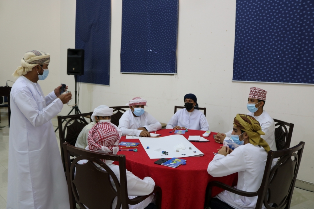 من حلقة العمل حول الإبتكار بمسندم