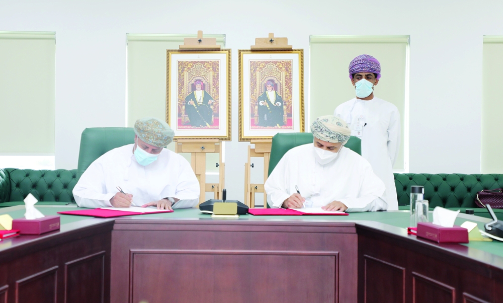 خلال توقيع برنامج التعاون