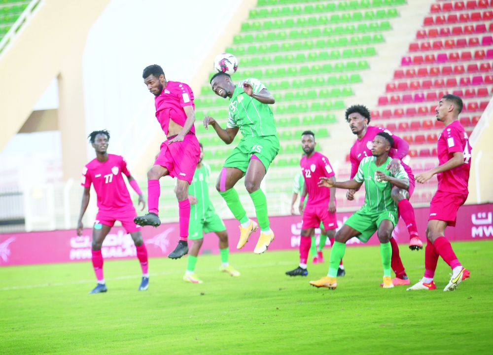 من لقاءات دوري عمانتل