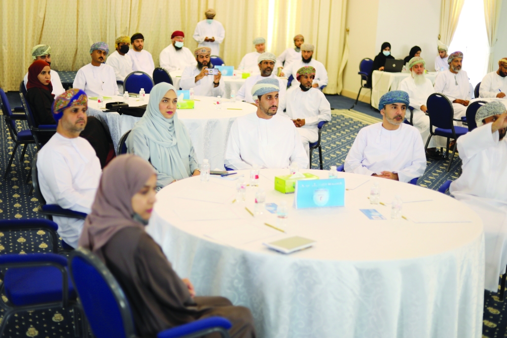 مشاركة واسعة من الشباب بالأفكار والمقترحات لتطوير العمل البلدي تقنيا 