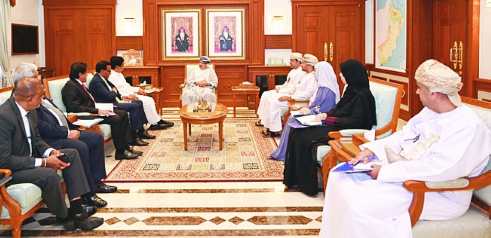 بحث التعاون في المجالات السياحية