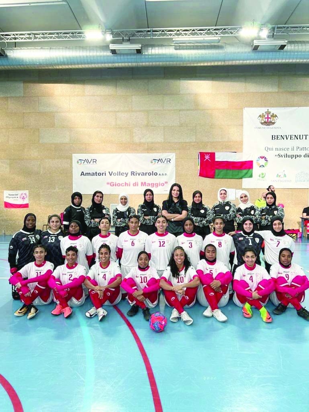 الفريق النسائي للصالات