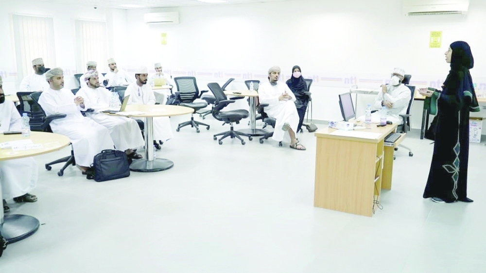 من إحدى الدورات التدريبية 