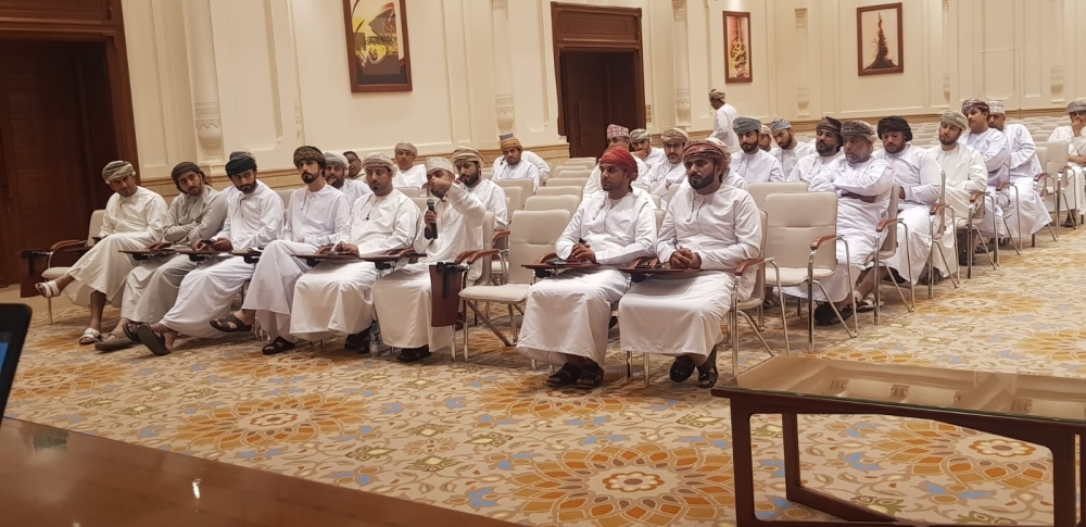 خلال استعراض فرص الأعمال بإدارة ميناء صحار