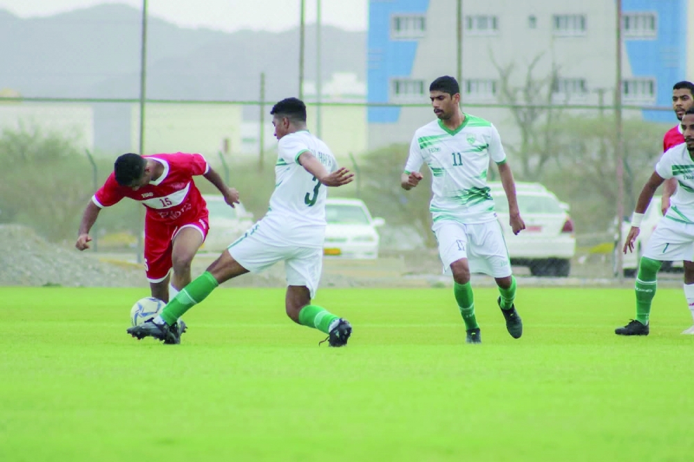 جانب من منافسات الدورة الكروية