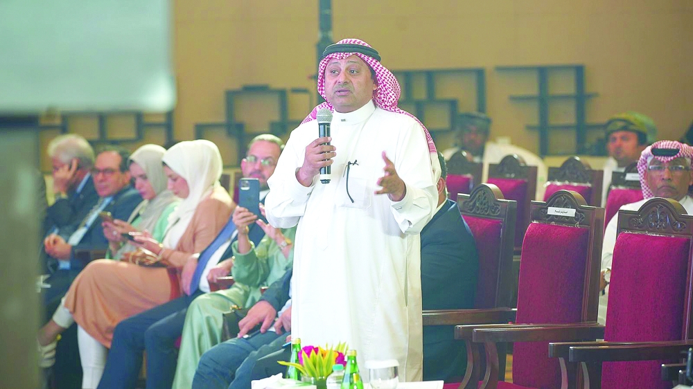 جانب من مشاركة الحضور في المنتدى