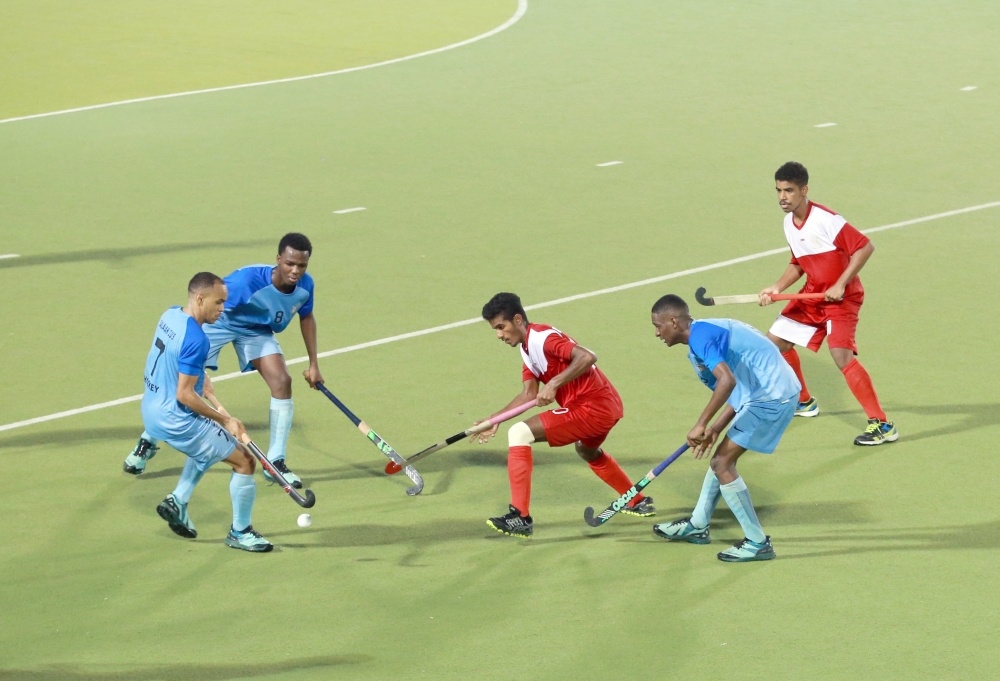 جانب من اللقاء النهائي للدوري بين البشائر و صلالة