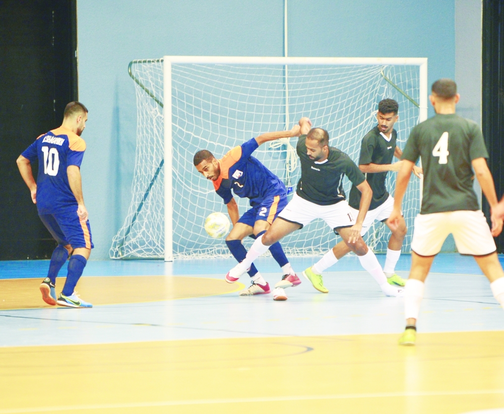 جانب من مباراة وزارة الثقافة والرياضة وفريق الشوامخ للخدمات النفطية