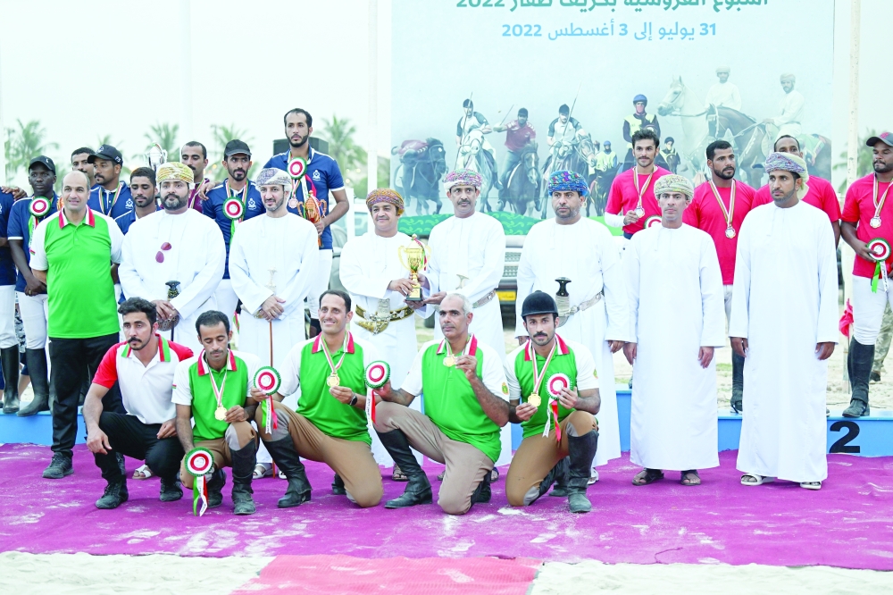 تتويج الخيالة السلطانية باللقب