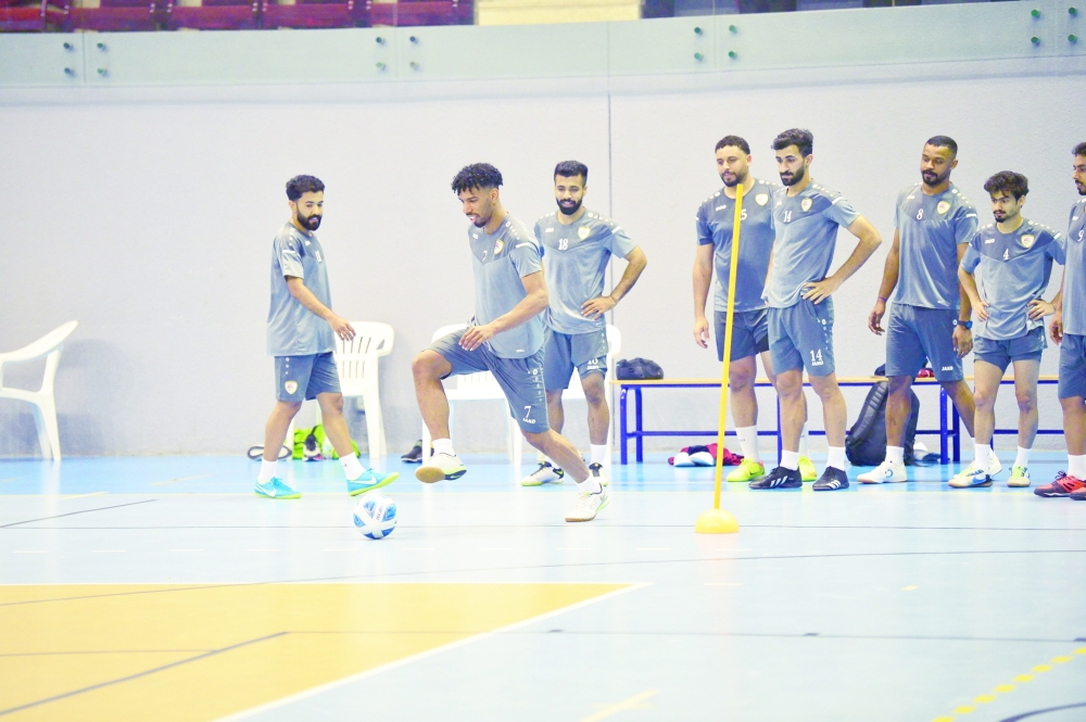 من الحصص التدريبية لمنتخب الصالات