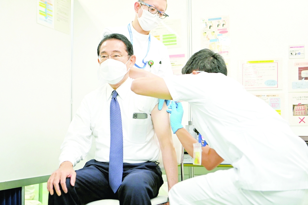 تأكدت إصابة رئيس الوزراء الياباني فوميو كيشيدا بكوفيد